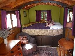 Roulottes de la Baronnie - Campsite