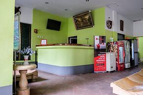 RedDoorz Plus near Jalan Baru Bogor