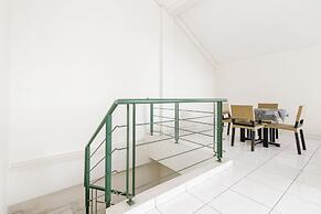 RedDoorz near Pancoran