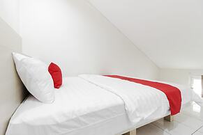 RedDoorz near Pancoran