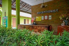 RedDoorz @ Jalan Parangtritis