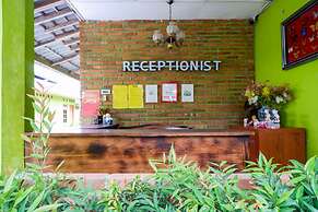 RedDoorz @ Jalan Parangtritis