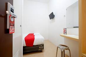 RedDoorz near Akademi Kepolisian Semarang