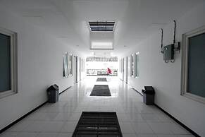 RedDoorz near Plaza Simpang Lima