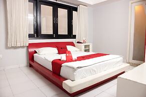 RedDoorz near Gia Dinh Church