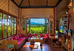 Mr. Charles Riverview Lodge