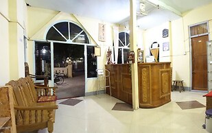 Mr. Charles Guest House - Hostel