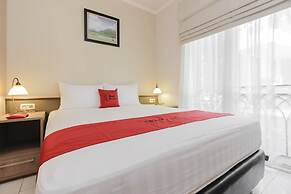 RedDoorz Syariah Plus @ Jatibening