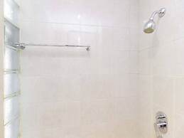 RedDoorz Syariah Plus @ Jatibening