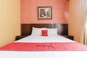 RedDoorz Near Pasar Pagi Cirebon