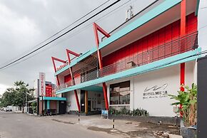 RedDoorz Near Kejaksan Station Cirebon