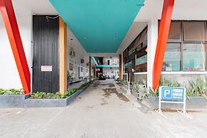 RedDoorz Near Kejaksan Station Cirebon