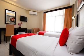 RedDoorz Plus @ Singosari Raya