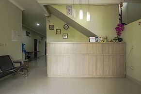 RedDoorz Plus near Lippo Cikarang Mall