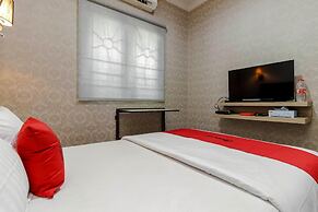 RedDoorz Plus near Lippo Cikarang Mall