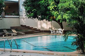 Hotel Diria Santa Cruz