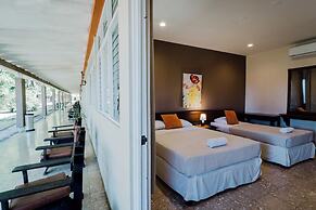 Hotel Diria Santa Cruz