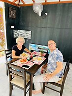 White Villa Airport Transit Hotel