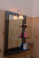 White Villa Airport Transit Hotel