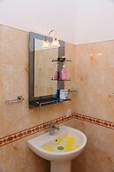 White Villa Airport Transit Hotel