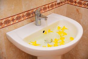 White Villa Airport Transit Hotel