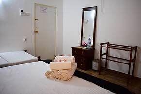 White Villa Airport Transit Hotel