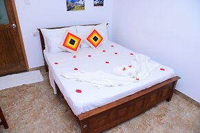 White Villa Airport Transit Hotel