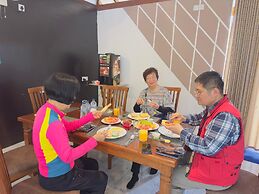 White Villa Airport Transit Hotel