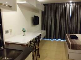 Centara Avenue Residence Building C