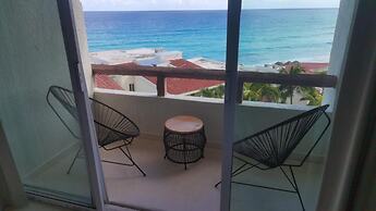 Ocean Front Suites by Rodero Condos