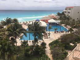 Ocean Front Suites by Rodero Condos