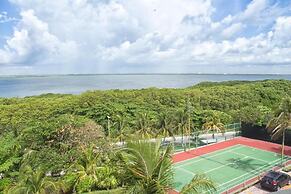 Ocean Front Suites by Rodero Condos