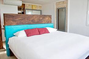 Ocean Front Suites by Rodero Condos