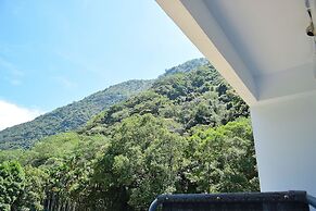 PULI GuanPu Fallsview Stay House