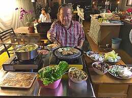 PULI GuanPu Fallsview Stay House