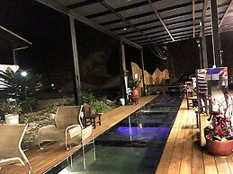 PULI GuanPu Fallsview Stay House