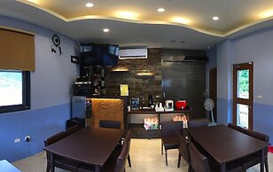 PULI GuanPu Fallsview Stay House