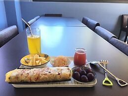 PULI GuanPu Fallsview Stay House