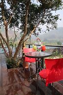 Chiangrai Lake Hill Resort