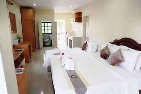 Chiangrai Lake Hill Resort