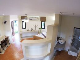 Chiangrai Lake Hill Resort