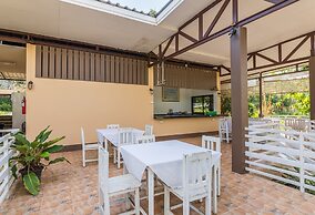 Chiangrai Lake Hill Resort