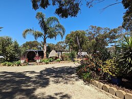 Kingscote Tourist Park and Family Units