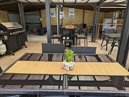 Kingscote Tourist Park and Family Units