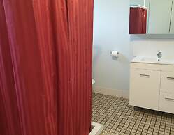 Kingscote Tourist Park and Family Units