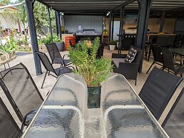 Kingscote Tourist Park and Family Units