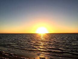 Kingscote Tourist Park and Family Units