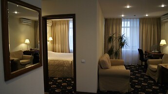 DIS President hotel