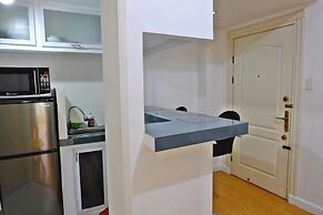 Forbeswood Heights 2BR by Stays PH