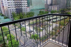 Forbeswood Heights 2BR by Stays PH